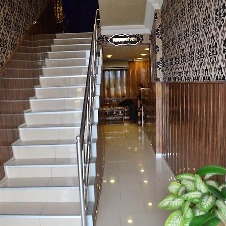 שנליאורפה Istiklal Hotel מראה חיצוני תמונה