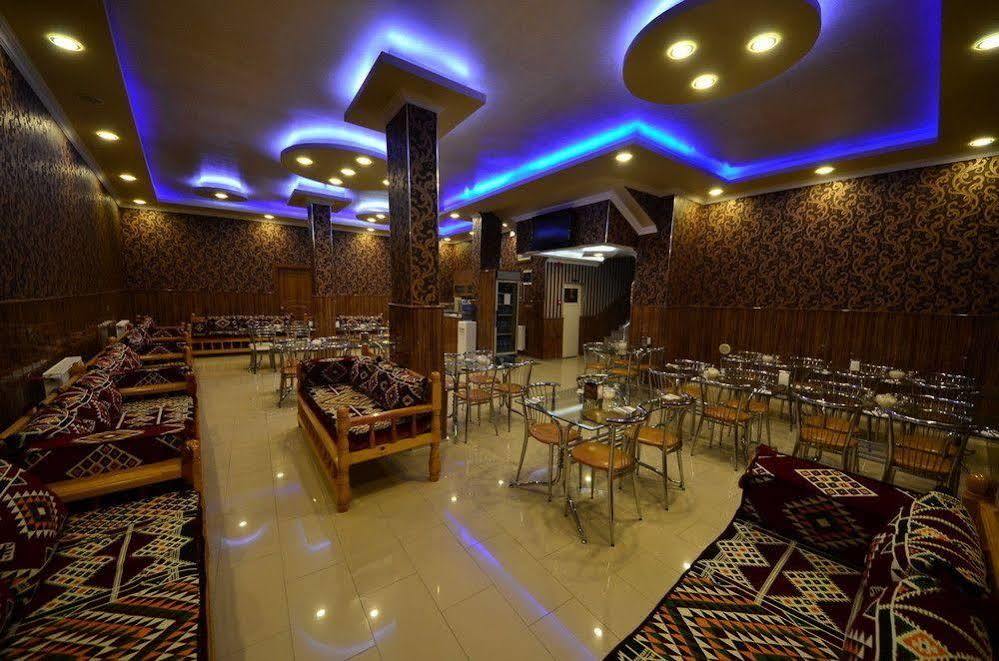 שנליאורפה Istiklal Hotel מראה חיצוני תמונה
